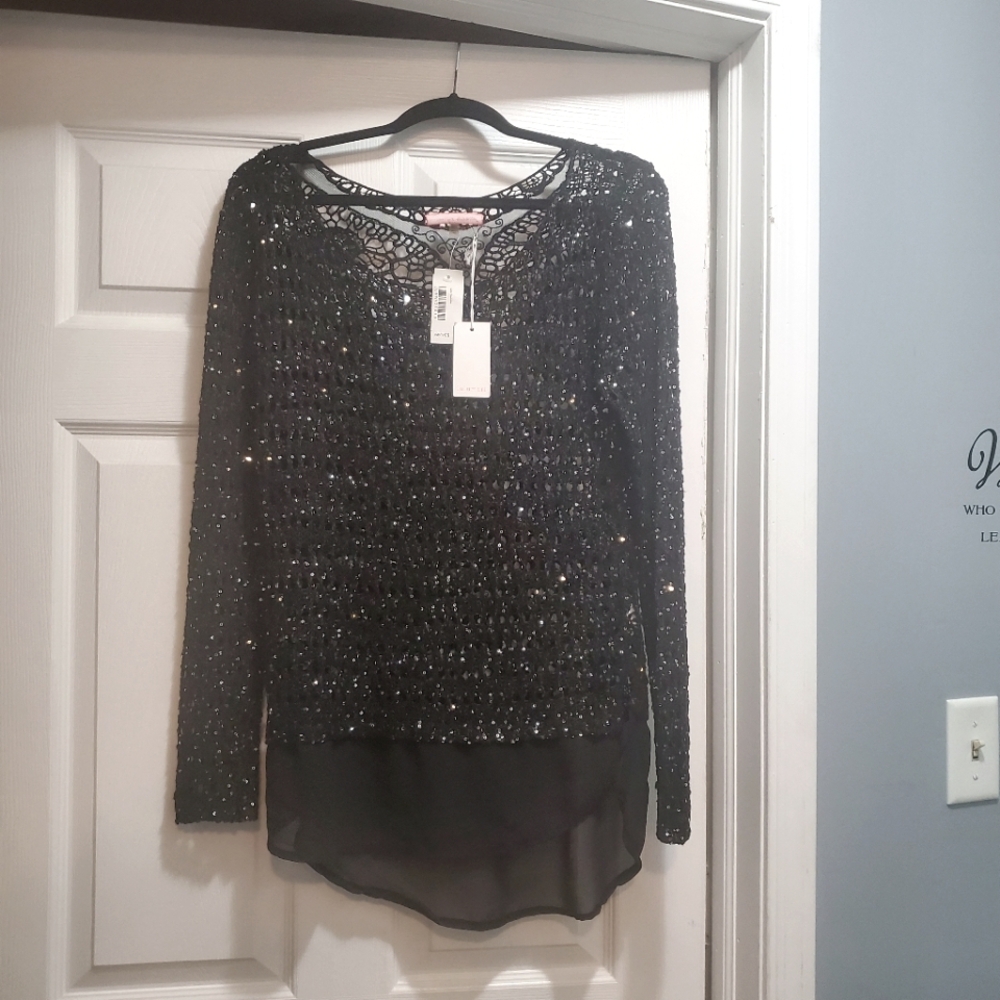 Lulumari crochet/meshed glitter top